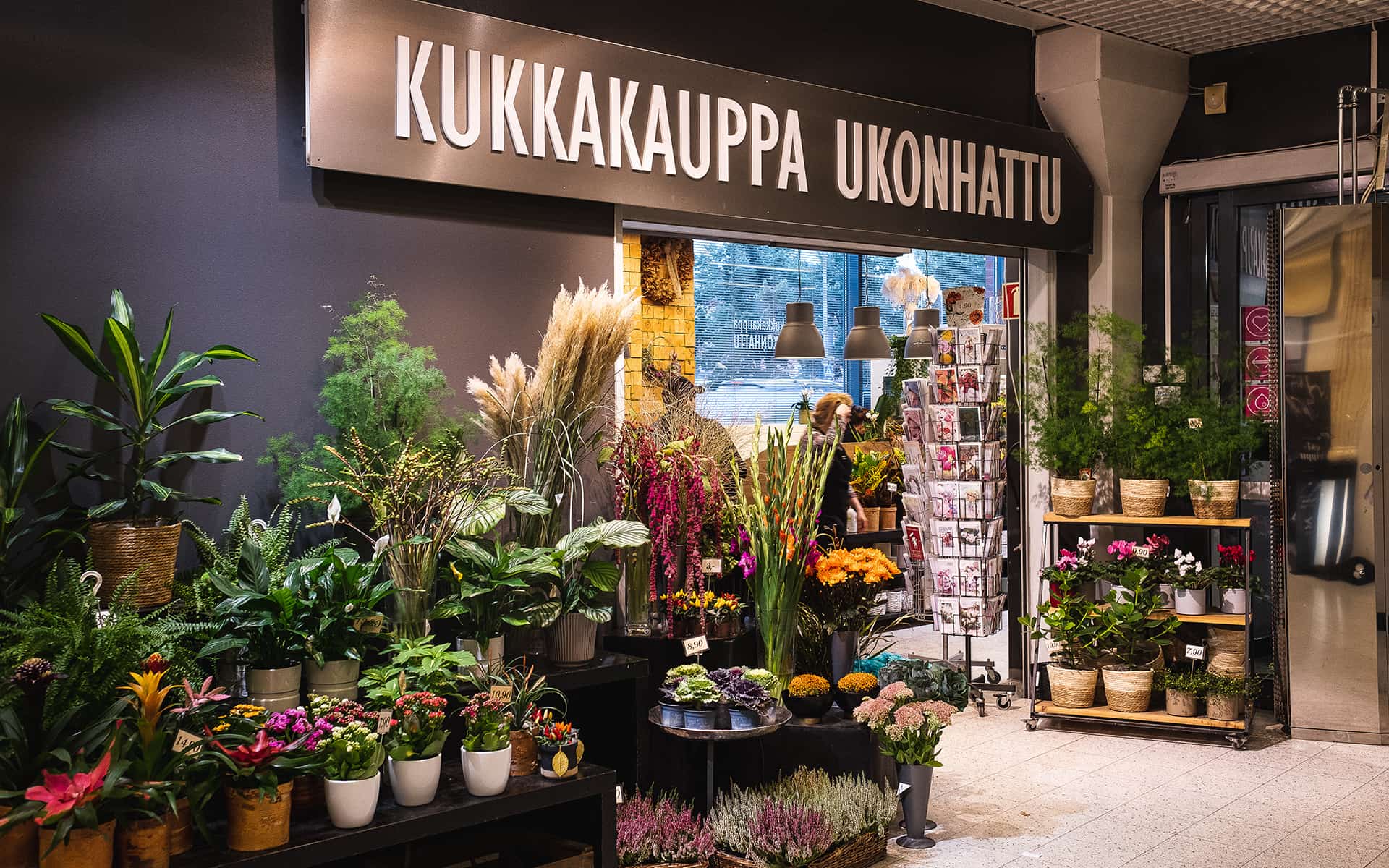 Kukkakauppa Ukonhattu Kauppakeskus Rinteenkulma